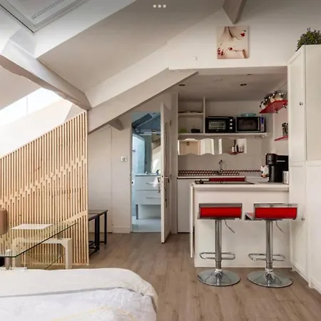 2 Adultes Quartier Vip, Et Commerce Sur Place ,et Mini 1 Enfant 6 Ans Max
